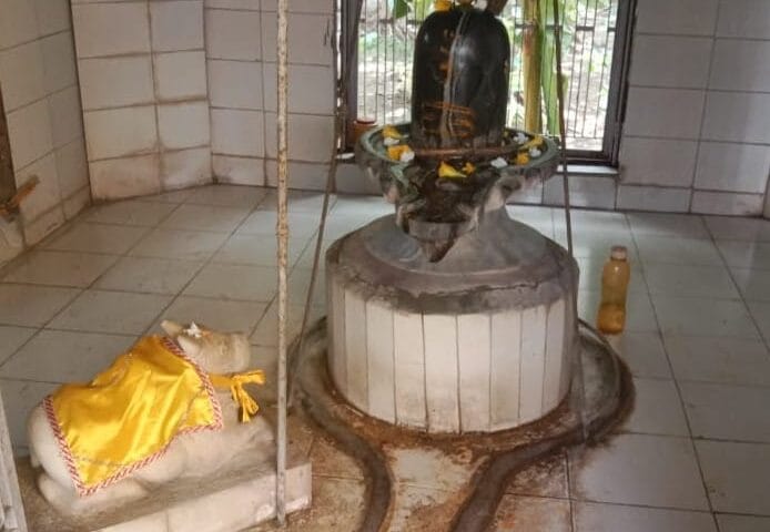कानपुर देहात के शिवालयों में उमड़ी श्रद्धालुओं की भीड़