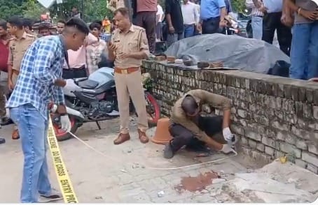लखनऊ : ICICI बैंक अधिकारी दिव्या मिश्रा व बहन की गोली मारकर की हत्या, पति ने भी दी जान