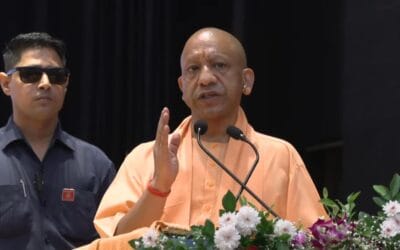 रायबरेली में मनुस्मृति विवाद पर गरमाई सियासत, राहुल गांधी के बयान पर सीएम योगी का पलटवार