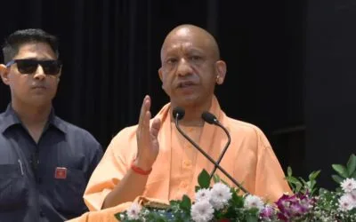 सीएम योगी का बड़ा ऐलान,बोले-नोट करिए,6 महीने में 1 लाख युवाओं को सरकारी नौकरी