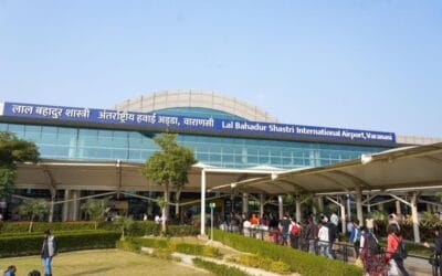 वाराणसी : बाबतपुर एयरपोर्ट पर जांच के यात्री की बंदूक से चली गोली, दो कर्मी हुए घायल
