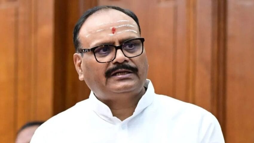 सर्पदंश में घबराएं नहीं, अस्पताल पहुंचेंः ब्रजेश पाठक