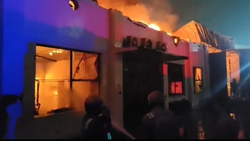 गाजियाबाद : कपड़े के थैले बनाने वाली फैक्ट्री में भीषण आग,6 घंटे की मशक्कत के बाद पाया काबू