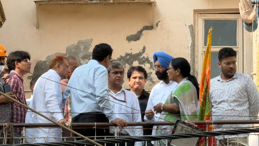 सत्य निकेतन हादसा : दिल्ली सरकार सख्त, पांचवीं मंजिल वाले भवन तत्काल सील करने के दिए निर्देश