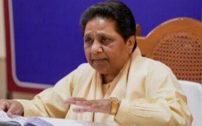 मायावती का बड़ा फैसला,अशोक सिद्धार्थ राजनीति से लें संन्‍यास तभी आकाश आनंद की BSP मे होगी वापसी