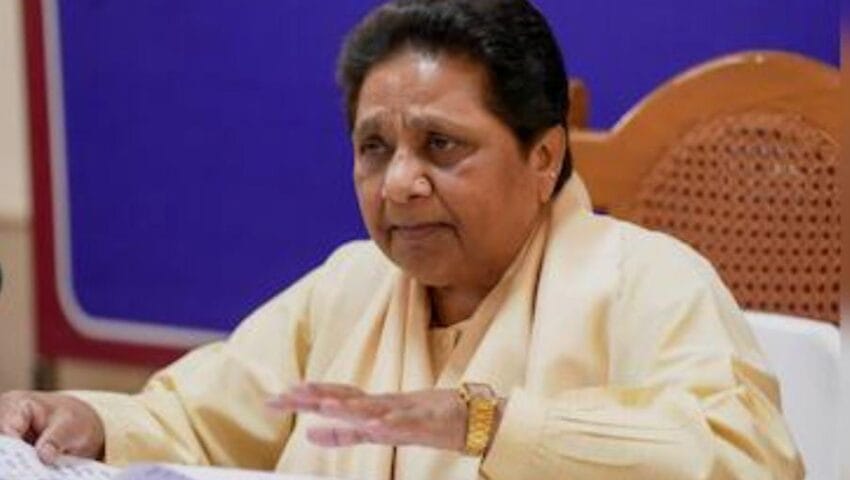 मायावती का बड़ा फैसला,अशोक सिद्धार्थ राजनीति से लें संन्‍यास तभी आकाश आनंद की BSP मे होगी वापसी