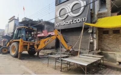 मेरठ सेंट्रल मार्केट में बुलडोजर एक्शन,अवैध मार्केट और मकानों पर ध्वस्तीकरण की कार्रवाई