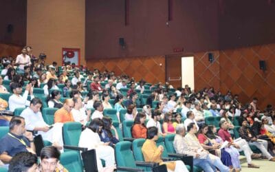 नारी सम्मान से सशक्त भारत, नवाचार से युवा गढ़ रहे नया भारत