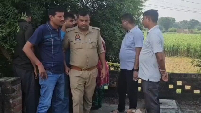 युवती की गला रेतकर हत्या, ट्यूबवेल की छत पर मिली लाश,  जांच में जुटी पुलिस