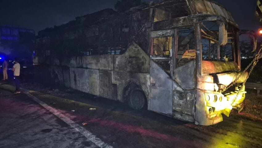 हादसे के दो घंटे बाद टिकट रद, मुआवजे के दावे पर उठे सवाल