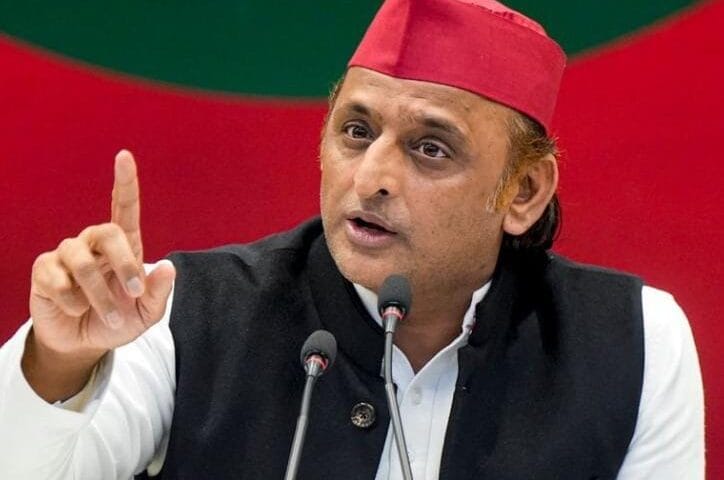 अखिलेश यादव ने सपा प्रवक्ताओं को दी नसीहत,बोले-10 सेकंड की रील से छवि बनती-बिगड़ती है,बिना तैयारी डिबेट में न जाएं