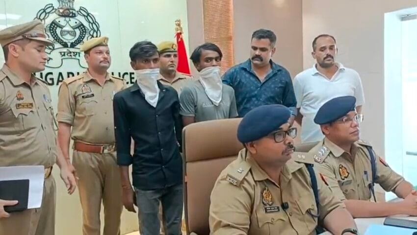 तीन चोरी की बाइक के साथ दो शातिर चोर गिरफ्तार