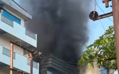 शार्ट सर्किट से गारमेंट फैक्ट्री में लगी आग, लाखों के नुकसान का अनुमान
