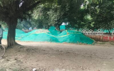 एक साल से बंद ऐच्छर का सर्विस रोड, 30 हजार आबादी परेशान; 20 फीट गहरे गड्ढे से हादसे का खतरा