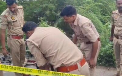 गला रेतकर हत्या,सड़क पर मिला सिरकटा शव, 12 फीट दूर पानी के गड्‌ढे से सिर बरामद