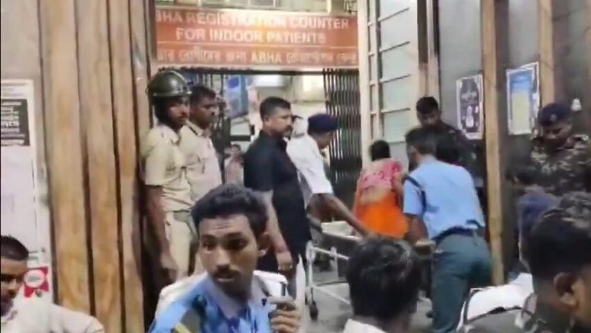 कोलकाता के दुर्गा पूजा पंडाल में भगदड़, 17 लोगों की मौत की आशंका, 35 घायल