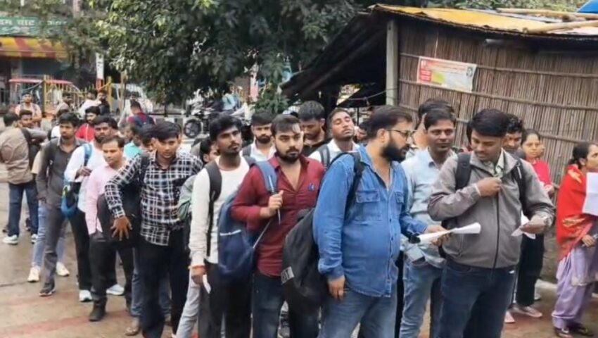 प्रदेश के 60 जिलों में 1,372 केंद्रों पर पीईटी परीक्षा जारी, सघन तलाशी के बाद अभ्यर्थियों को मिला प्रवेश
