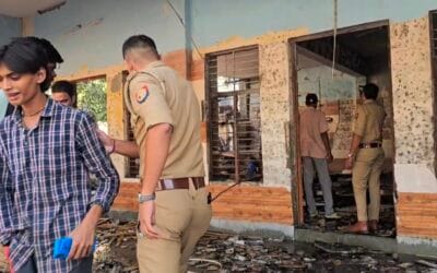 रावण का पुतला बनाने के दौरान रखे बम फटे, कई लोग घायल